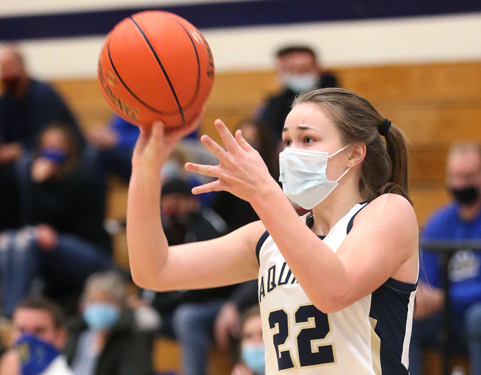 December 28: Lake Mills vs Aquinas